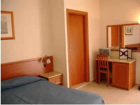 Hotel Selene Πιάτσα Αρμερίνα 4*,  Ιταλία
